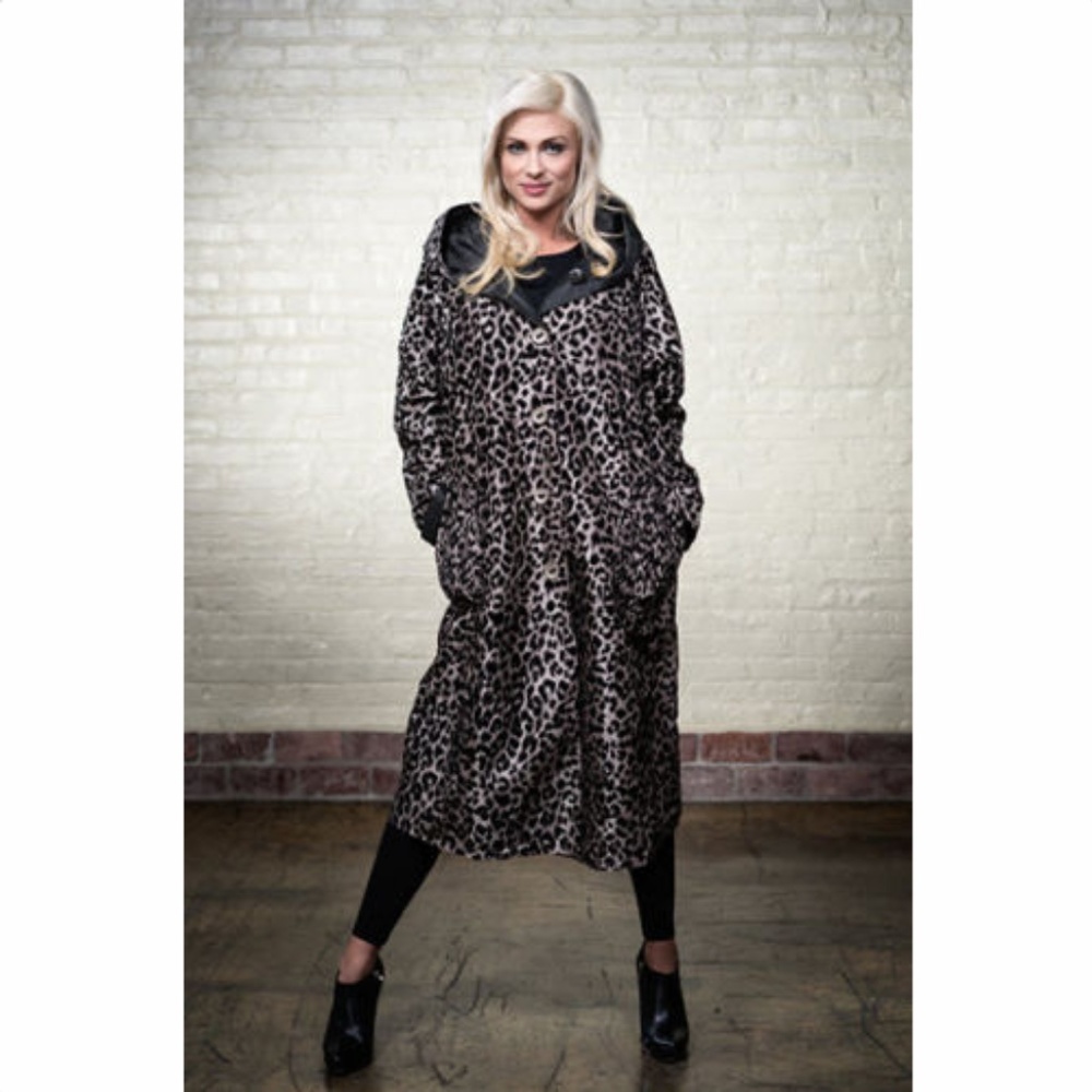 UBU 47″ Reversible Flocked/Solid Parisian Raincoat